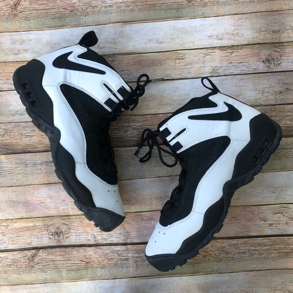 Nike Air Darwin High Dennis Rodman Sneakers - Picture 5 of 8